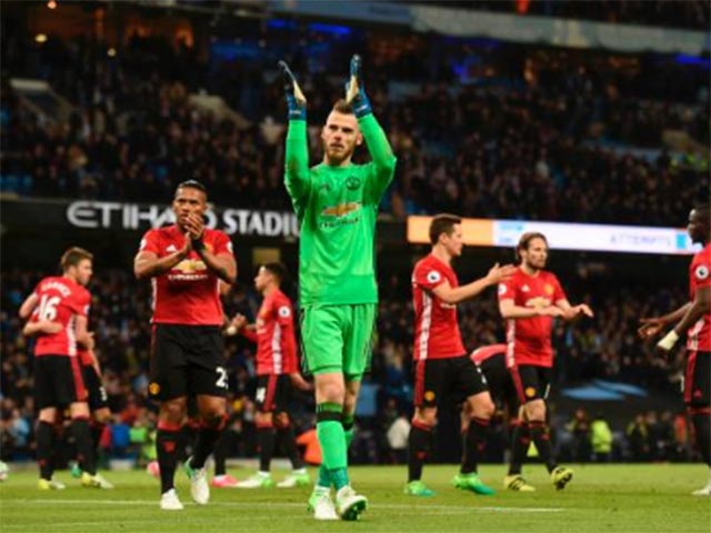 Bóng đá - Đua Top 4 Ngoại hạng Anh: MU coi chừng Arsenal