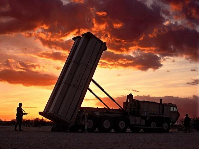 Thế giới - TQ tuyên bố tập trận đạn thật trước động thái của Mỹ