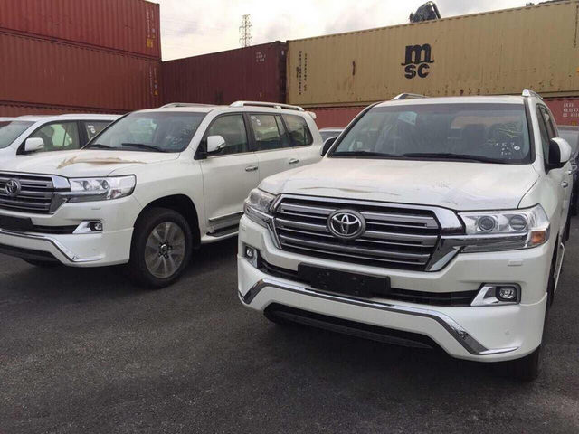 Toyota Land Cruiser 2017 Giá 4 Tỷ Đồng Đến Việt Nam