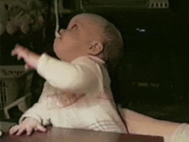 Cười 24H - Ảnh động: "Ông giời con" rất bực vì bất lực