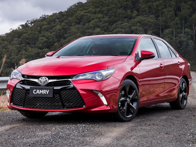 Tin tức ô tô - Toyota Camry thêm bản thể thao ESport giá 1,06 tỷ đồng