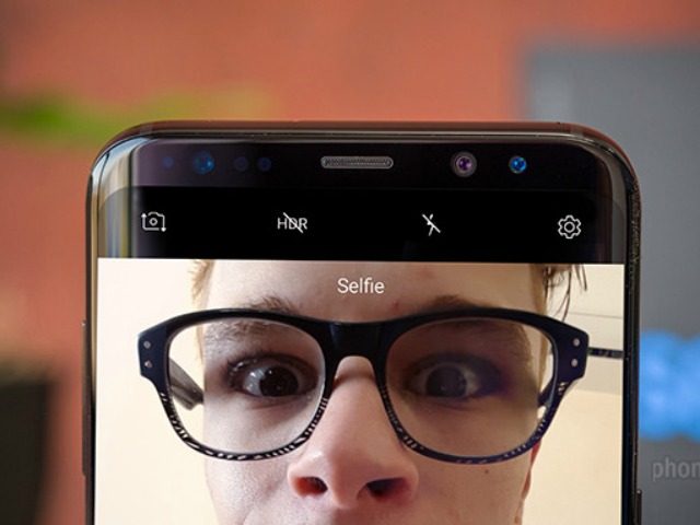Thời trang Hi-tech - Đọ camera selfie trên Galaxy S8 +, LG G6, iPhone 7 và Google Pixel