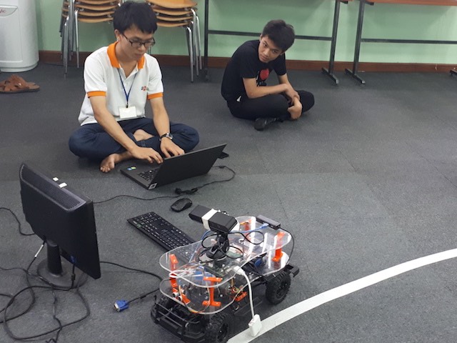 Công nghệ thông tin - Những mô hình xe không người lái đầu tiên tại VN sắp lăn bánh