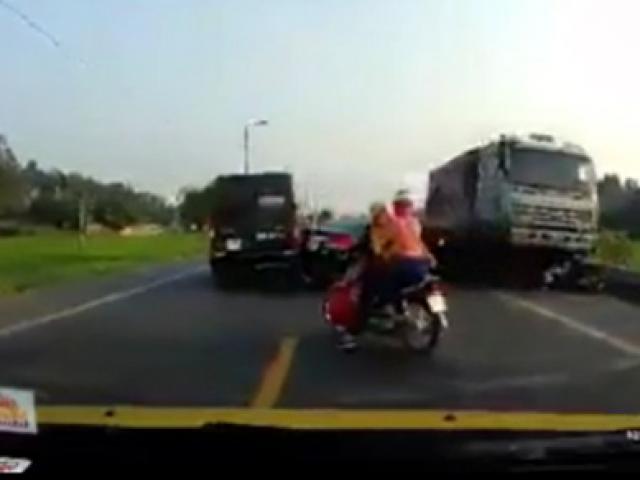 Tin tức trong ngày - Nóng trong ngày: Chân dung tài xế xe tải cán chết 2 anh em ruột ở Bắc Giang