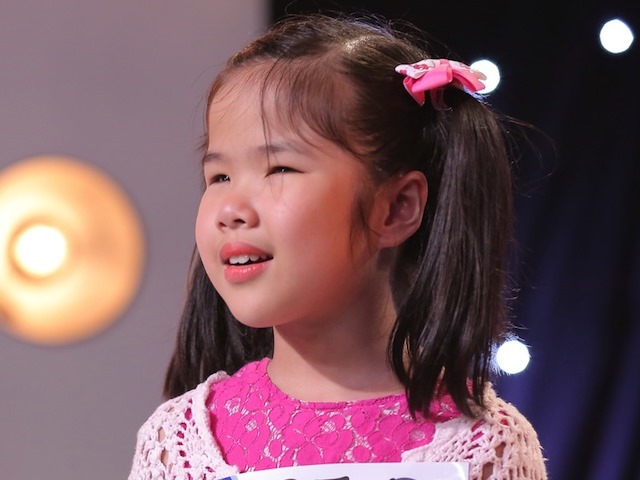 Ca nhạc - MTV - Cô bé khiếm thị hát về mẹ làm lay động triệu người xem truyền hình