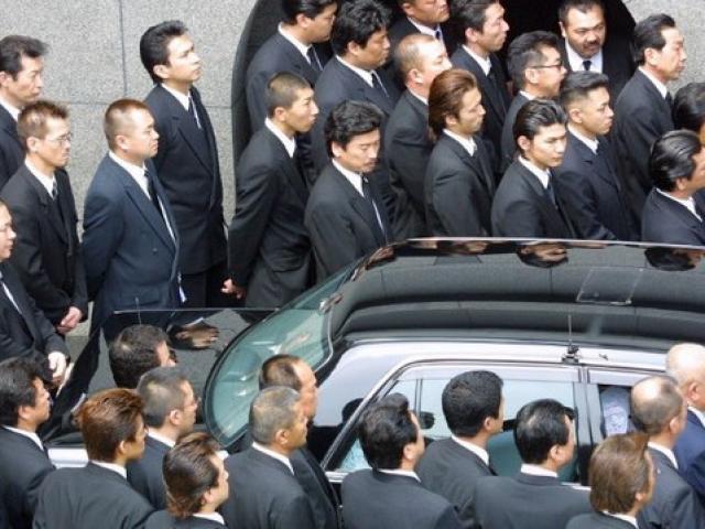 Thế giới - Băng mafia lớn nhất Nhật chia rẽ, huyết chiến sắp xảy ra?