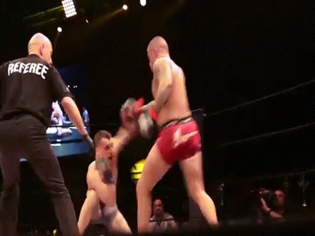 Thể thao - MMA: "Kẻ tâm thần" chơi bẩn, ẩu đả loạn võ đài