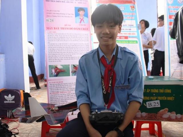 Giáo dục - du học - Nam sinh huyện miền núi chế tạo thành công máy bay thăm dò đám cháy