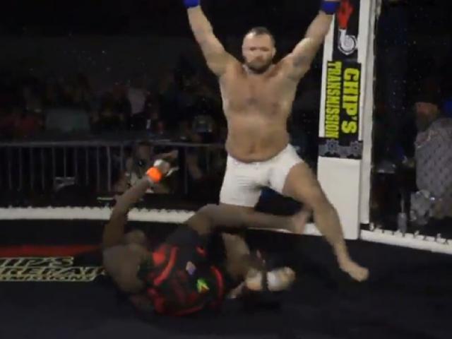 Thể thao - MMA - khoan hồng là tự sát: "Cái kết đắng" cho võ sĩ