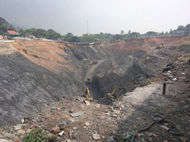 Pháp luật - Tài xế mỏ than chém nhau giữa khai trường, 1 người chết