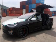 Tư vấn - &quot;Hàng hiếm&quot; Tesla Model X giá 3,7 tỷ đồng về Việt Nam