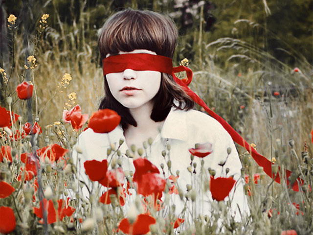 Bạn trẻ - Cuộc sống - Khi đã chia tay, có nên để chế độ "friend" với người cũ?