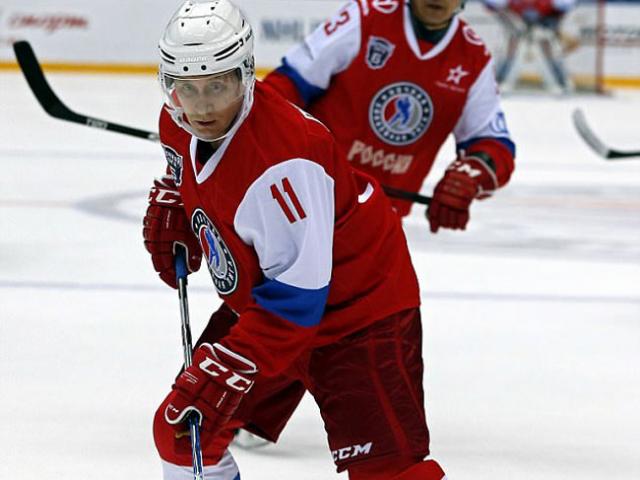 Thể thao - Tổng thống Putin tung hoành trên sân, đối thủ "khiếp sợ"