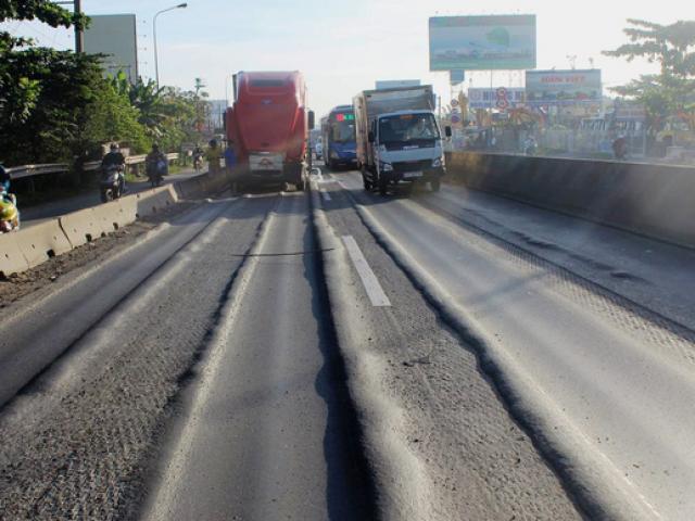 Tin tức trong ngày - Vừa được “vá”, 500m Quốc lộ 1 lại như “ruộng bậc thang”