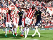 Bóng đá - Stoke City - Arsenal: Ghi bàn &quot;bẩn&quot; kiểu Maradona vẫn thua