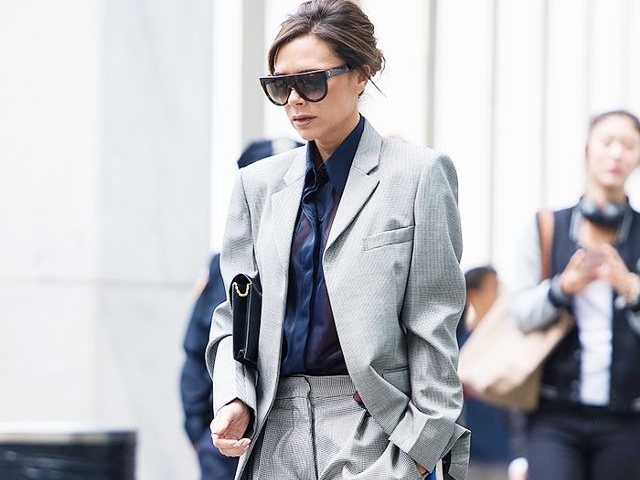 Bí quyết mặc đẹp - Học lỏm bà Beck thông thái mặc sành điệu dù hơi "lép"