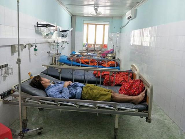 Tin tức trong ngày - Điếu thuốc lạ khiến 3 nam thanh niên kích thích, nhập viện cấp cứu