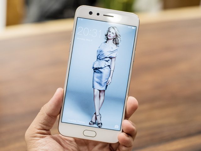 Thời trang Hi-tech - Cận cảnh Oppo F3 camera selfie kép mới "lên kệ"