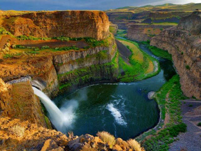 Du lịch - "Đứng hình" trước những thác nước đẹp như tranh vẽ