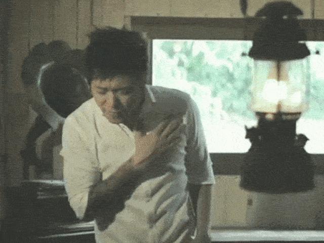 Ca nhạc - MTV - Bị chê "không đủ trình" hát bolero, Tuấn Hưng tung clip gây choáng