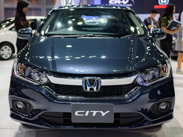 Tư vấn - Giá chỉ 300 triệu đồng, Honda City 2017 "cháy hàng"