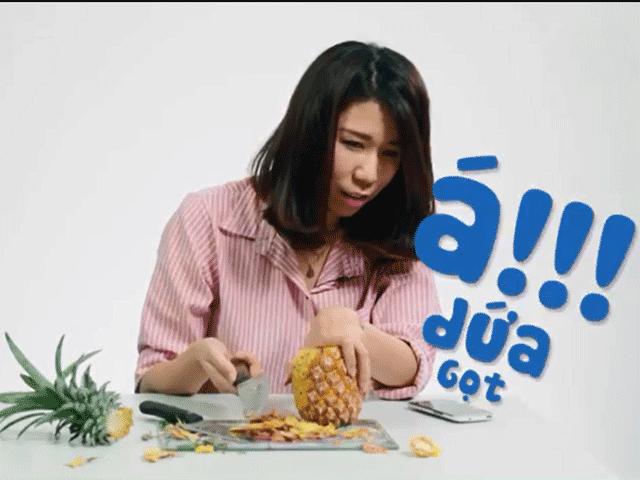 Bạn trẻ - Cuộc sống - Gái xinh lần đầu gọt dứa và cái kết khiến ai cũng hết hồn