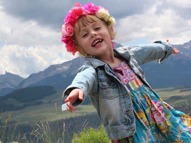 Giáo dục - du học - 7 sai lầm của cha mẹ khiến tuổi thơ của con bị "đánh cắp"