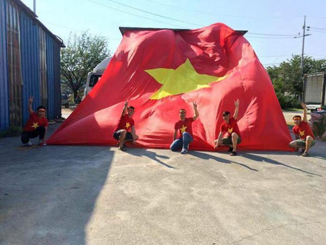 Tin bên lề bóng đá - “Tiếp lửa” U20 Việt Nam: Vạn anh em ở Hàn Quốc phủ đỏ sân Cheonan