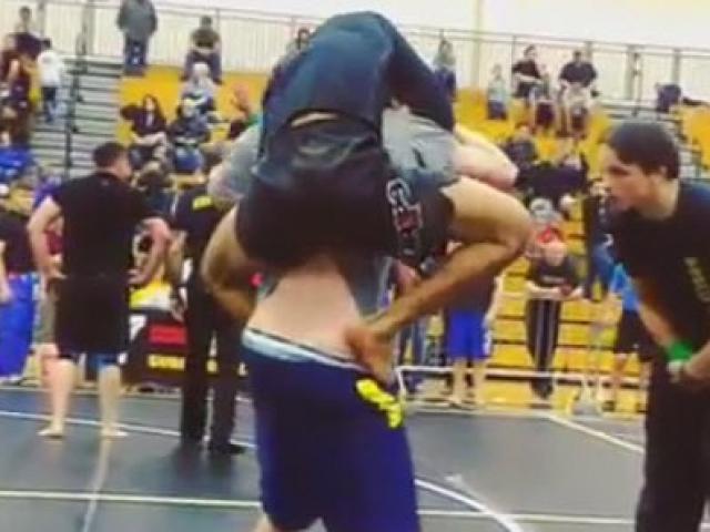 Thể thao - MMA, độc chiêu của cao thủ Thủy Hử: Mượn đao hạ chủ