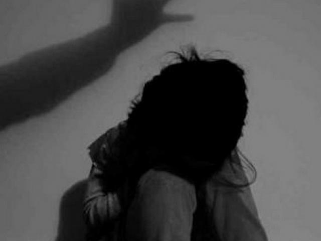 Pháp luật - Bắt khẩn cấp đối tượng liên tục dâm ô bé gái 7 tuổi