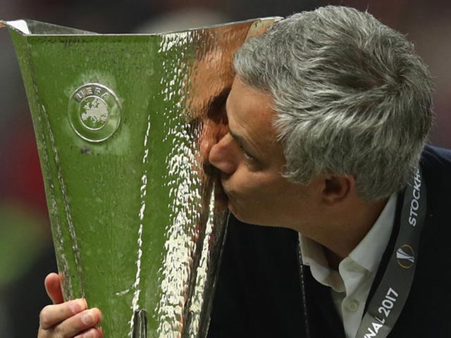 Bóng đá - MU vô địch Europa League: Chưa đủ tầm bá chủ nước Anh
