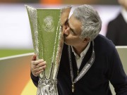 Bóng đá - MU: Học “diệu kế” của Sir Alex, Mourinho tham vọng ăn ba vĩ đại hơn