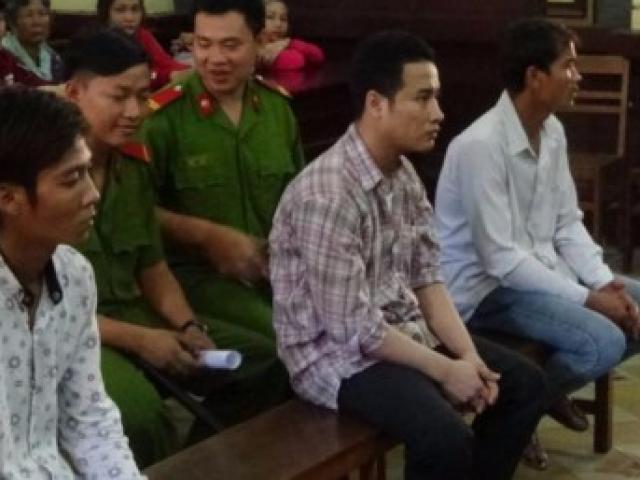 Pháp luật - Trốn xuống hồ vẫn bị đánh chết