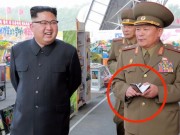 Thế giới - Vì sao tướng lĩnh vây quanh Kim Jong-un luôn cầm sổ tay?