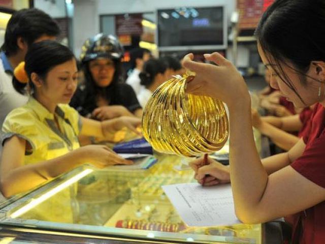 Tài chính - Bất động sản - Giá vàng ngày 4/6: Trồi sụt thất thường