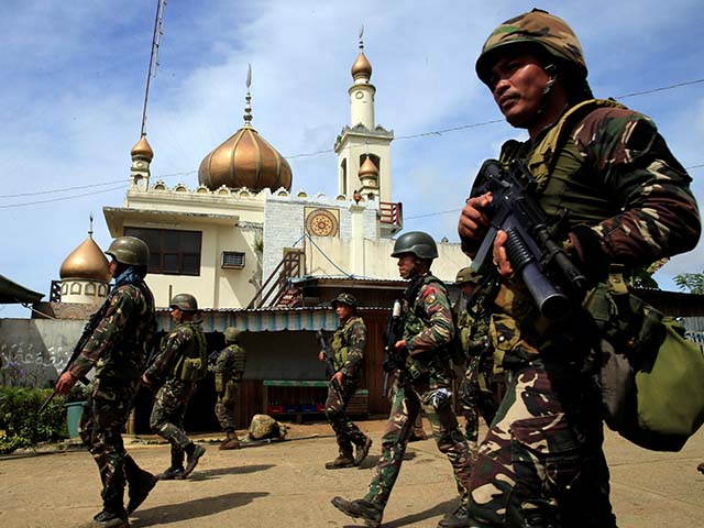 Thế giới - NÓNG nhất tuần: Philippines đánh mãi chưa tan được "nhúm" quân IS