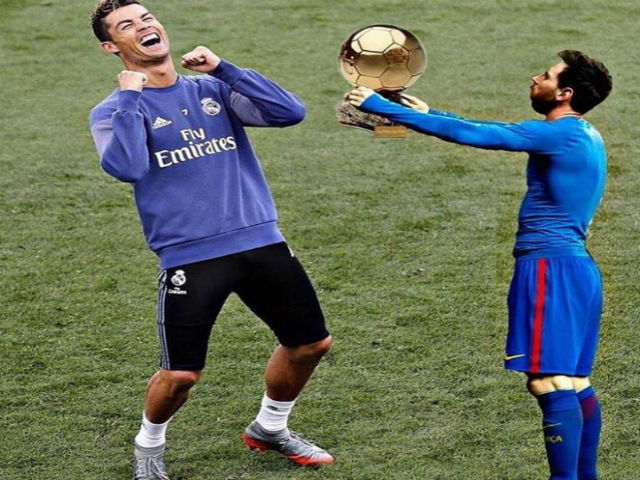 Bóng đá - Báo chí khen Ronaldo bất tử, Messi "tự nguyện" dâng Bóng vàng