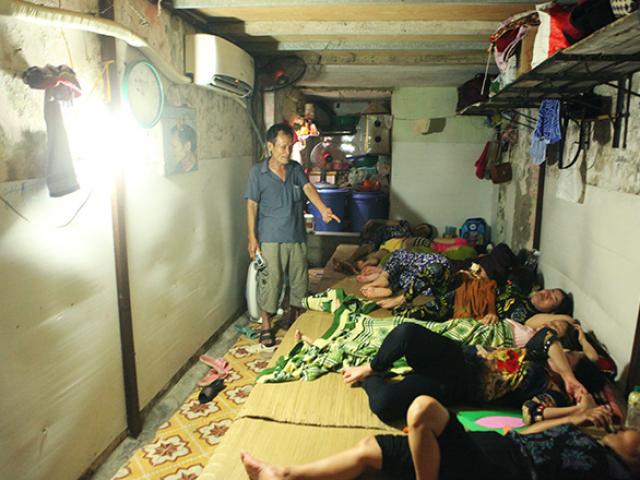 Tin tức trong ngày - Giữa "chảo lửa" HN, người dân vẫn đắp chăn ngủ ở phòng trọ siêu rẻ