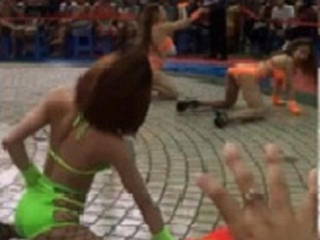 Tin tức trong ngày - Có xử phạt vụ mặc bikini, múa phản cảm trước trẻ em?