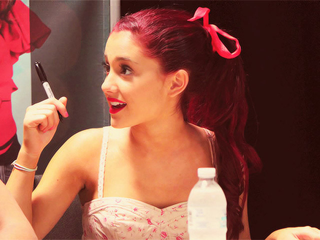 Bạn trẻ - Cuộc sống - Biết tin bạn bè có công việc tốt hơn: Bạn sẽ vui hay đố kỵ?