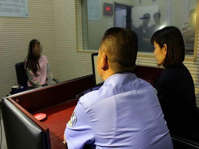 Bạn trẻ - Cuộc sống - "Mây mưa" với tình nhân bị bắt gặp... và cái kết đắng