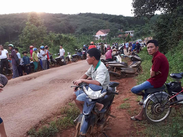 Tin tức trong ngày - Nhóm trẻ dựng chuyện bị bắt cóc, cả trăm người tìm kiếm đến đêm