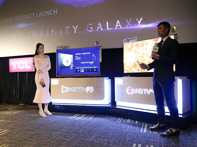 Khám phá công nghệ - Siêu phẩm TCL C2 &amp; P3 chinh phục cặp sao Công Vinh - Thủy Tiên