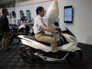 Thế giới xe - Honda PCX sẽ được trang bị túi khí an toàn như ô tô