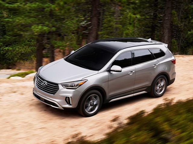 Tin tức ô tô - Hyundai Santa Fe 2018 có giá chỉ từ 567 triệu đồng
