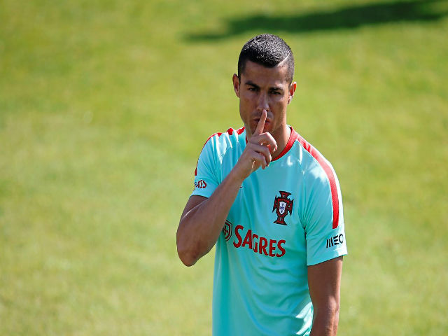 Chấn động Real, Ronaldo đòi đi, giá 157 triệu bảng: "Mưu kế" của CR7?