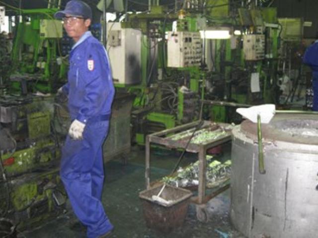 Tài chính - Bất động sản - Đi lao động nước ngoài: Tranh giành hợp đồng, người lao động lãnh đủ