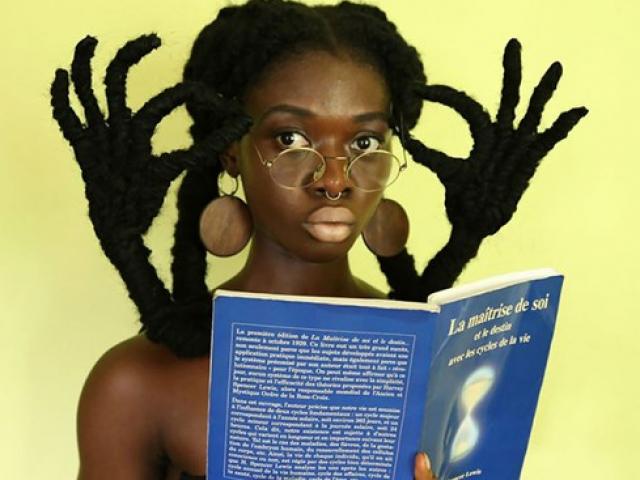 Bí quyết làm đẹp - Giật mình trước mái tóc kỳ quái của người đẹp Châu Phi