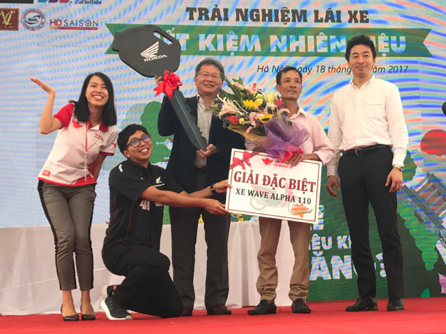 Thế giới xe - Trải nghiệm xe Tiết kiệm nhiên liệu tại Hà Nội: Lái xe hay – rinh quà ngay