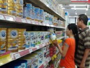 Thị trường - Tiêu dùng - Hãng giảm giá sữa, cửa hàng vẫn “cố thủ”